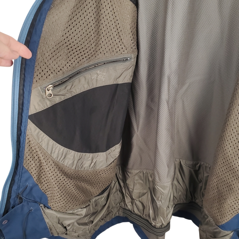 Patagonia Lightweight Jacket. 2 Tone Blue.  XL. #228 - Picture 5 of 15